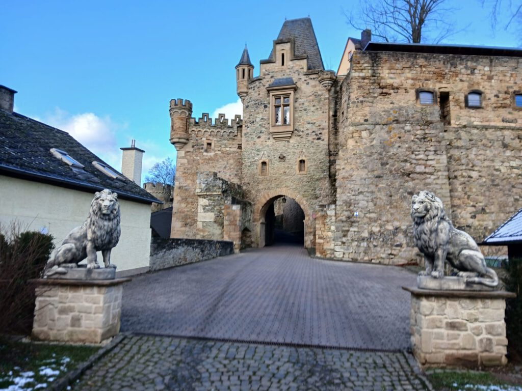 Baederservice Barth hält ein Seminar auf Schloss Dhaun ab.